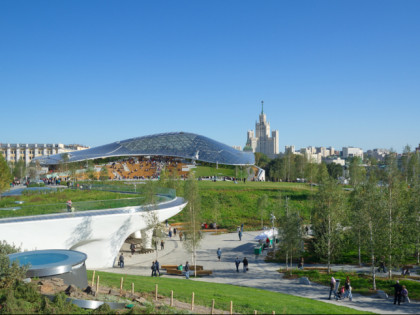 Foto: architektonische monumente, museen und ausstellungen, parks und unterhaltungsorte, Sarjadje Park, Moskau