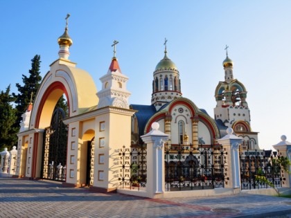 Foto: architektonische monumente, tempel und kultstätten, kathedralen und kirchen, Die St. Wladimir-Kathedrale, Sotschi