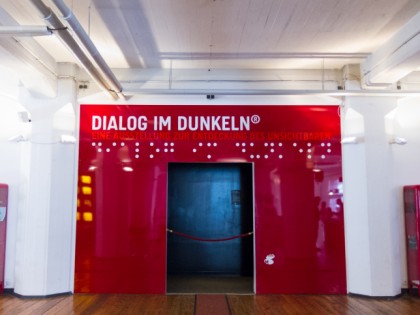 Foto: museen und ausstellungen, Dialog im Dunkeln, Hamburg