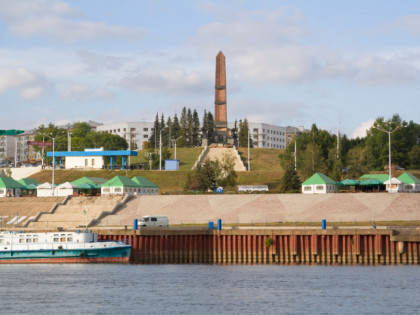 Foto: architektonische monumente, Freundschaftsdenkmal , Ufa