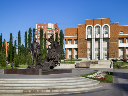 Foto: architektonische monumente, andere plätze, Mustaj-Karim- Grünanlage , Ufa