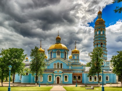 Foto: architektonische monumente, tempel und kultstätten, kathedralen und kirchen, andere plätze, Gottesmutter-Geburts-Kathedrale , Ufa