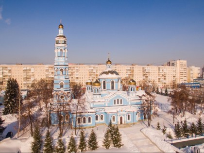 Foto: architektonische monumente, tempel und kultstätten, kathedralen und kirchen, andere plätze, Gottesmutter-Geburts-Kathedrale , Ufa