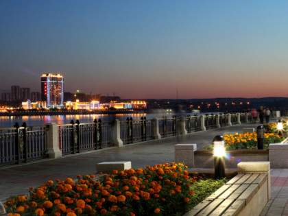 Foto: andere plätze, Uferpromenade am Amur , Blagoweschtschensk