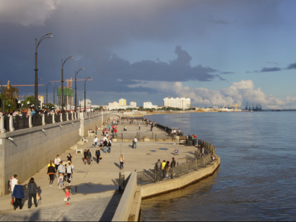 Foto: andere plätze, Uferpromenade am Amur , Blagoweschtschensk