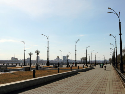 Foto: andere plätze, Uferpromenade am Amur , Blagoweschtschensk