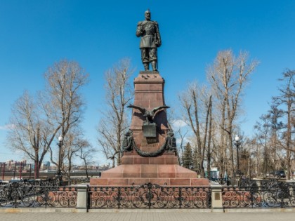 Foto: architektonische monumente, Denkmal für Alexander III, Irkutsk