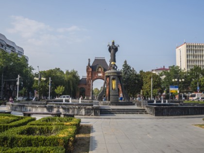 Foto: architektonische monumente, andere plätze, Triumphbogen für Alexander III, Krasnodar