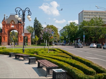 Foto: architektonische monumente, andere plätze, Triumphbogen für Alexander III, Krasnodar