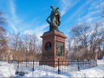 Foto: architektonische monumente, andere plätze, Karamsin-Square  , Uljanowsk