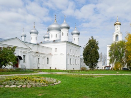 Foto: architektonische monumente, tempel und kultstätten, kloster, andere plätze,  Kloster des Heiligen Georg, Weliki Nowgorod