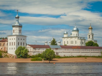 Foto: architektonische monumente, tempel und kultstätten, kloster, andere plätze,  Kloster des Heiligen Georg, Weliki Nowgorod