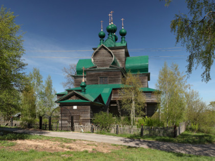 Foto: tempel und kultstätten, kathedralen und kirchen, andere plätze, Kirche im Dorf Nelasskoje, Wologda