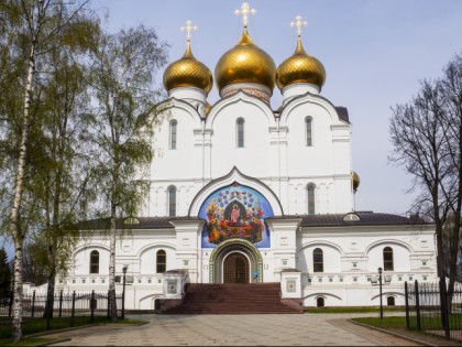 Foto: architektonische monumente, tempel und kultstätten, kathedralen und kirchen, andere plätze, Mariä-Entschlafens-Kathedrale, Jaroslawl