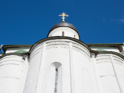 Foto: architektonische monumente, tempel und kultstätten, kathedralen und kirchen, andere plätze, Mariä-Entschlafens-Kathedrale, Swenigorod