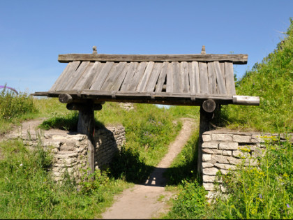 Foto: museen und ausstellungen, andere plätze, Truwor-Wallburg, Isborsk