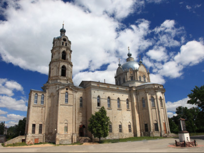 Foto: architektonische monumente, tempel und kultstätten, kathedralen und kirchen, andere plätze, Dreifaltigkeitskirche, Kassimow