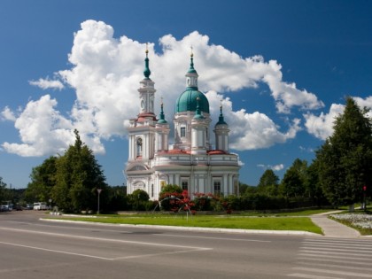 Foto: architektonische monumente, tempel und kultstätten, kathedralen und kirchen, andere plätze, Katharinenkathedrale, Kingissepp