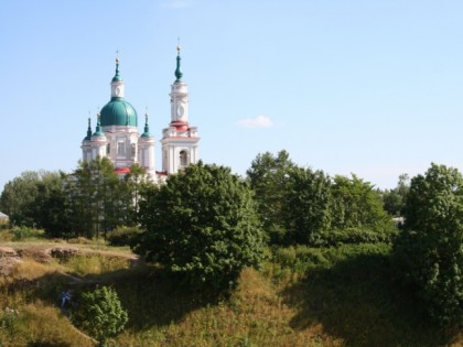 Foto: architektonische monumente, tempel und kultstätten, kathedralen und kirchen, andere plätze, Katharinenkathedrale, Kingissepp