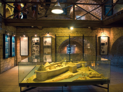 Foto: architektonische monumente, museen und ausstellungen, schlösser, burgen und paläste, Museumsreservat Staraja Ladoga, Staraja Ladoga