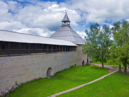 Foto: architektonische monumente, museen und ausstellungen, schlösser, burgen und paläste, Museumsreservat Staraja Ladoga, Staraja Ladoga