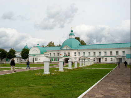 Foto: architektonische monumente, tempel und kultstätten, kloster, andere plätze, Alexander-Swirski-Dreifaltigkeitskloster, Staraja Ladoga