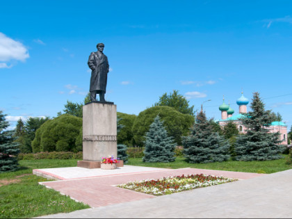 Foto: architektonische monumente, andere plätze, Freiheitsplatz, Tichwin