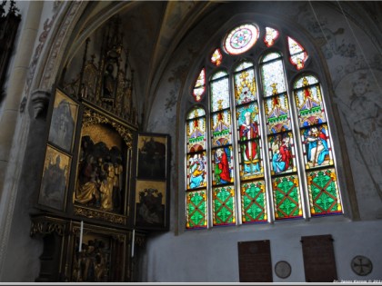 Foto: architektonische monumente, Neuötting - Stadtpfarrkirche St. Nikolaus, Bayern