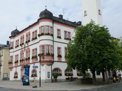 Foto: architektonische monumente, Rathaus, St. Michaeliskirche, Bayern