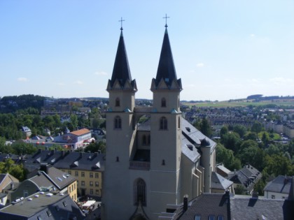 Foto: architektonische monumente, Rathaus, St. Michaeliskirche, Bayern