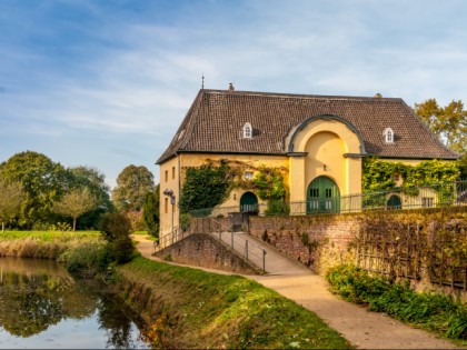 Foto: museen und ausstellungen, schlösser, burgen und paläste,  Museumszentrum Burg Linn, Nordrhein-Westfalen