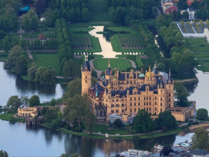 Foto: museen und ausstellungen, parks und unterhaltungsorte, schlösser, burgen und paläste, Schweriner Schloss, Mecklenburg-Vorpommern