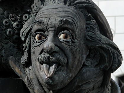 Foto: architektonische monumente, Einstein Brunnen, Baden-Württemberg