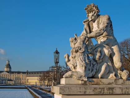 Foto: museen und ausstellungen, parks und unterhaltungsorte, schlösser, burgen und paläste, Schloss Karlsruhe, Baden-Württemberg