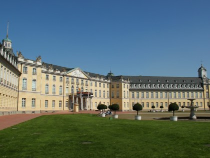 Foto: museen und ausstellungen, parks und unterhaltungsorte, schlösser, burgen und paläste, Schloss Karlsruhe, Baden-Württemberg