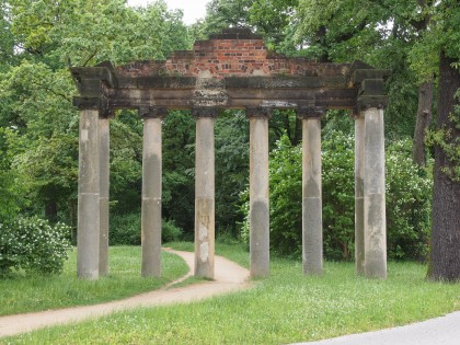 Foto: museen und ausstellungen, parks und unterhaltungsorte, schlösser, burgen und paläste, Schloss und Park Georgium, Sachsen-Anhalt